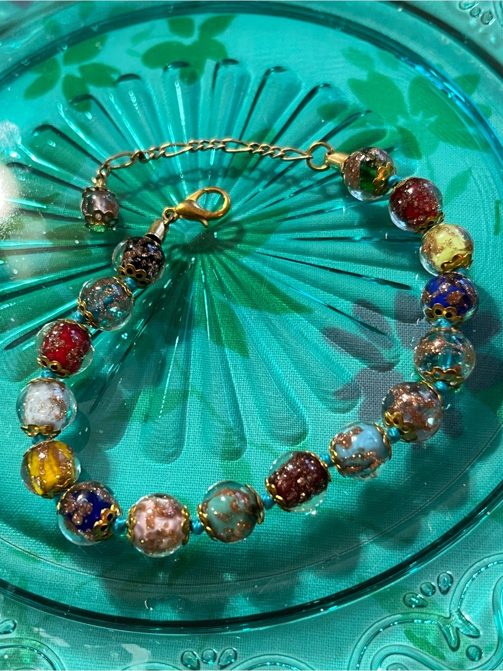 Murano Style Glass Beaded Gold Tone Metal Costume Jewelry Bracelet